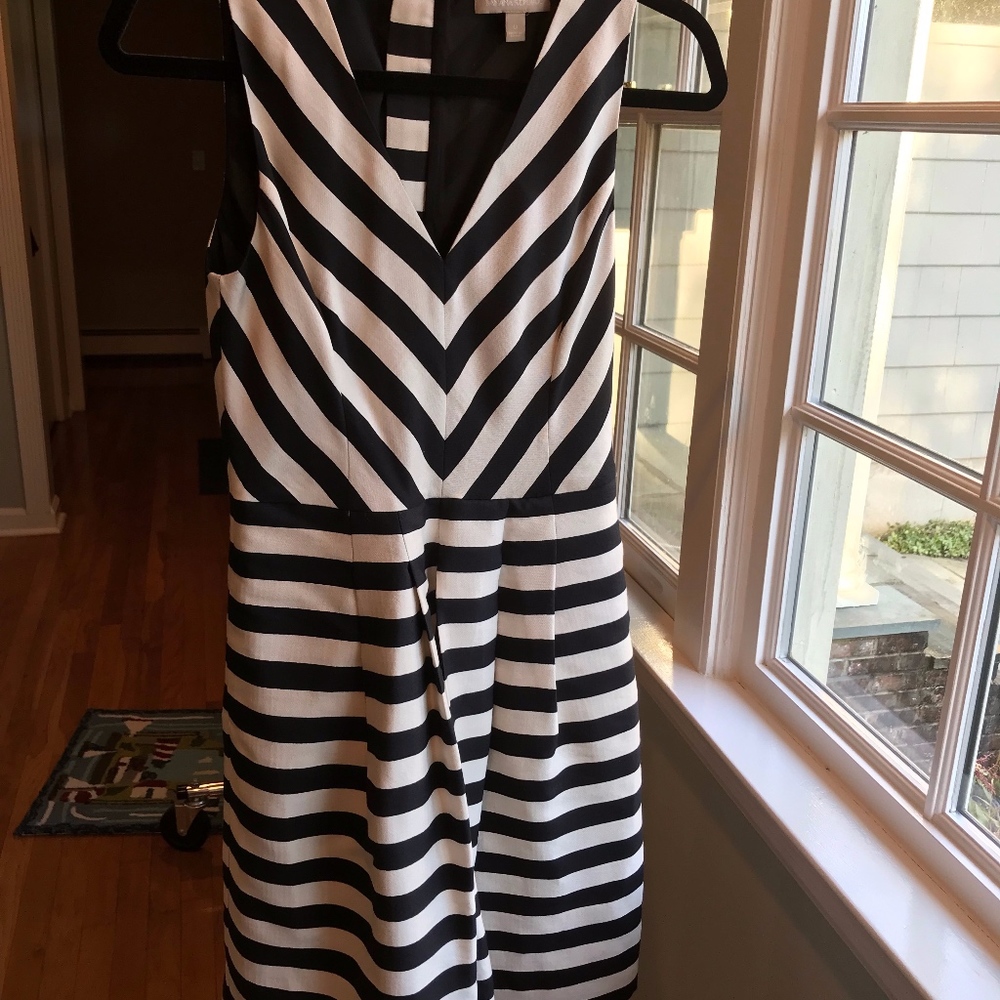 Black and white cocktail dress with pockets